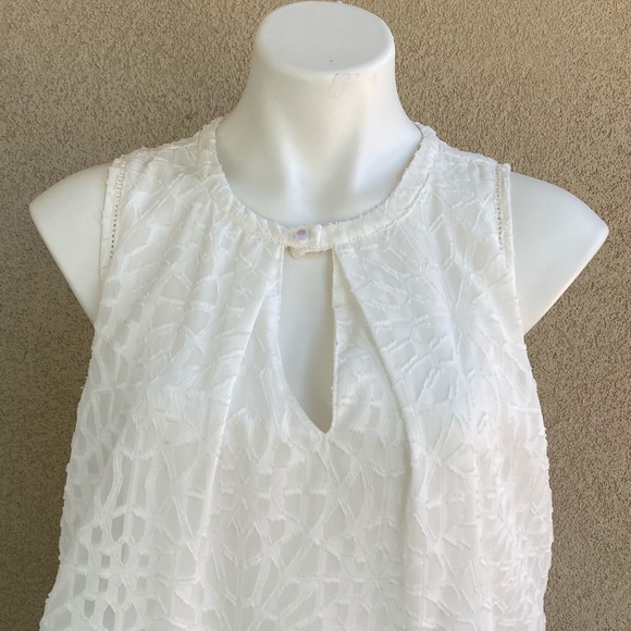 Ivory Lace Floral Print Sleeveless Shirt Dress - Picture 3 of 6